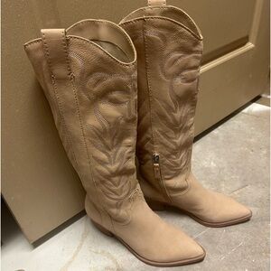 Dolce Vita cowboys boots